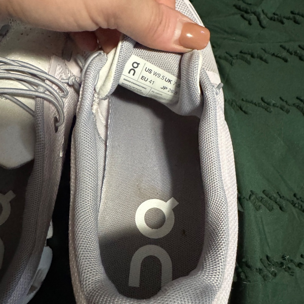 On cloud - Picture 5 of 5